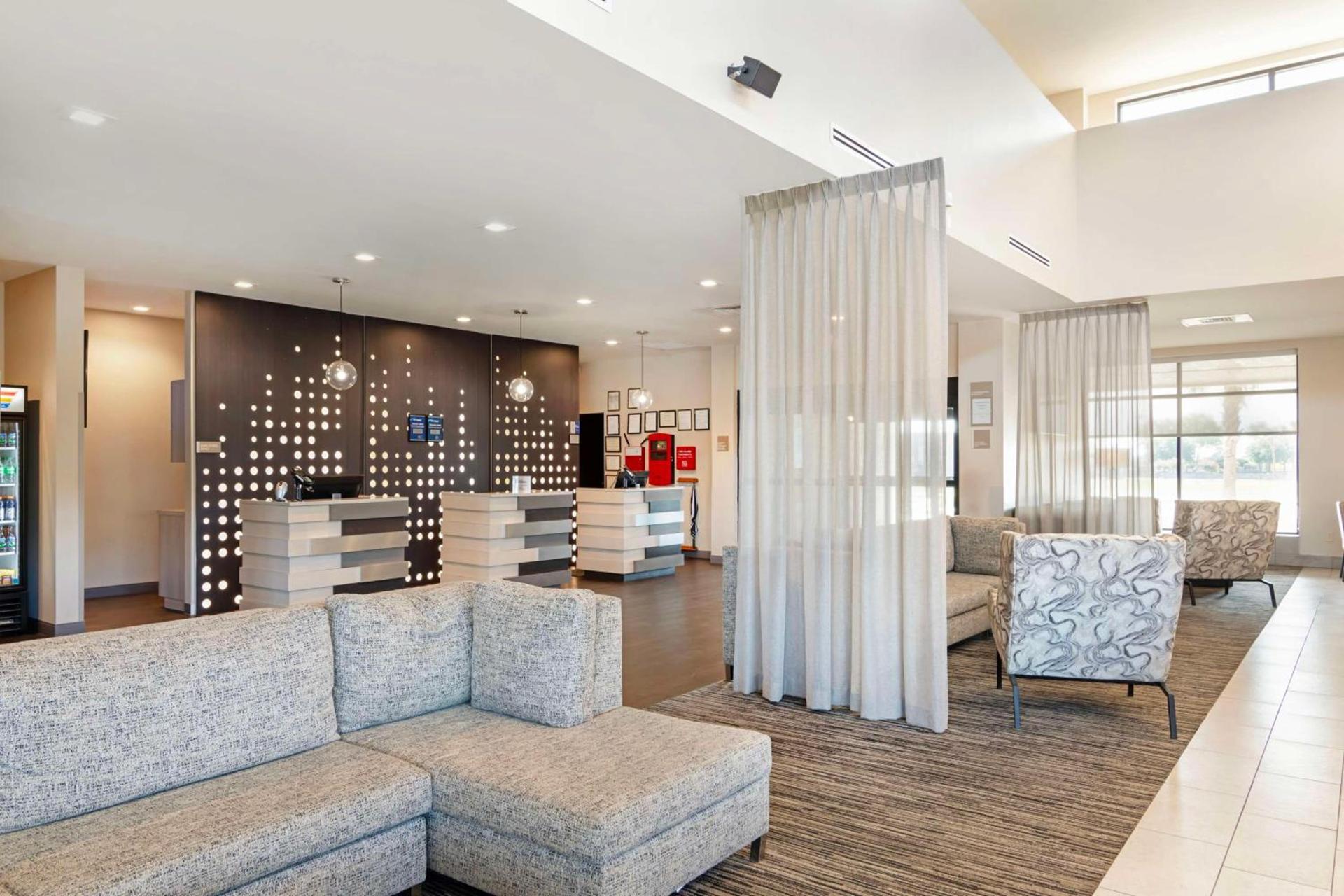 Best Western Plus Executive Residency Rigby's Water World Hotel photo 4