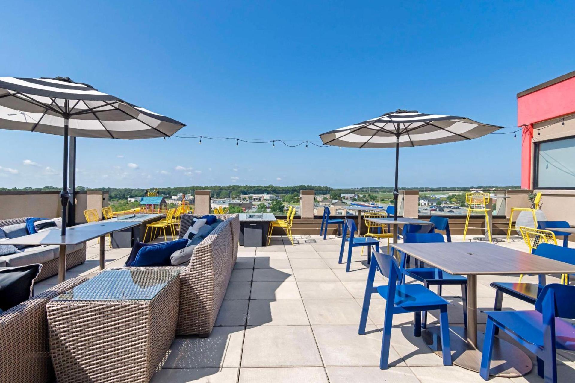 Best Western Plus Executive Residency Rigby's Water World Hotel photo 6