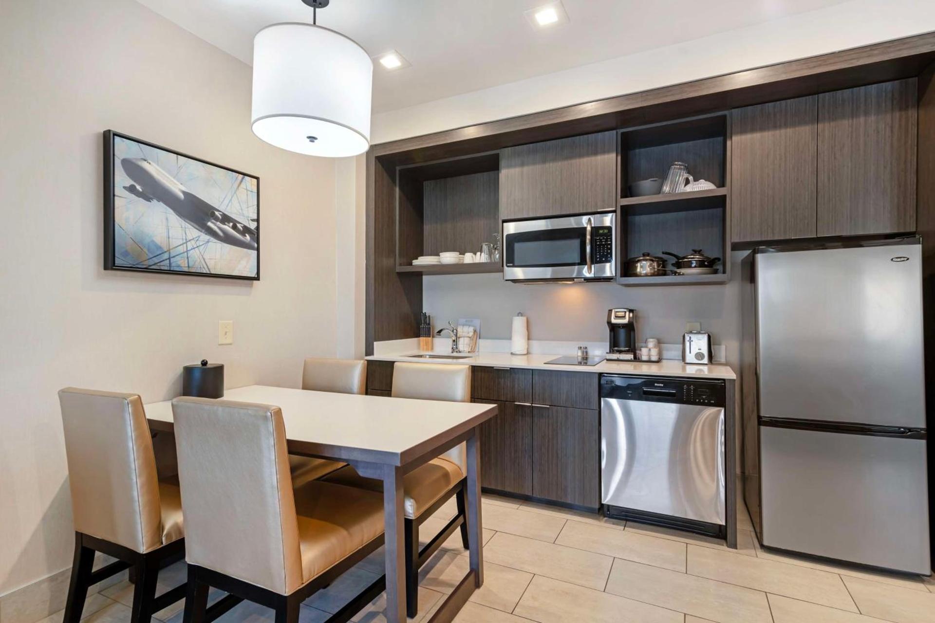 Best Western Plus Executive Residency Rigby's Water World Hotel photo 13