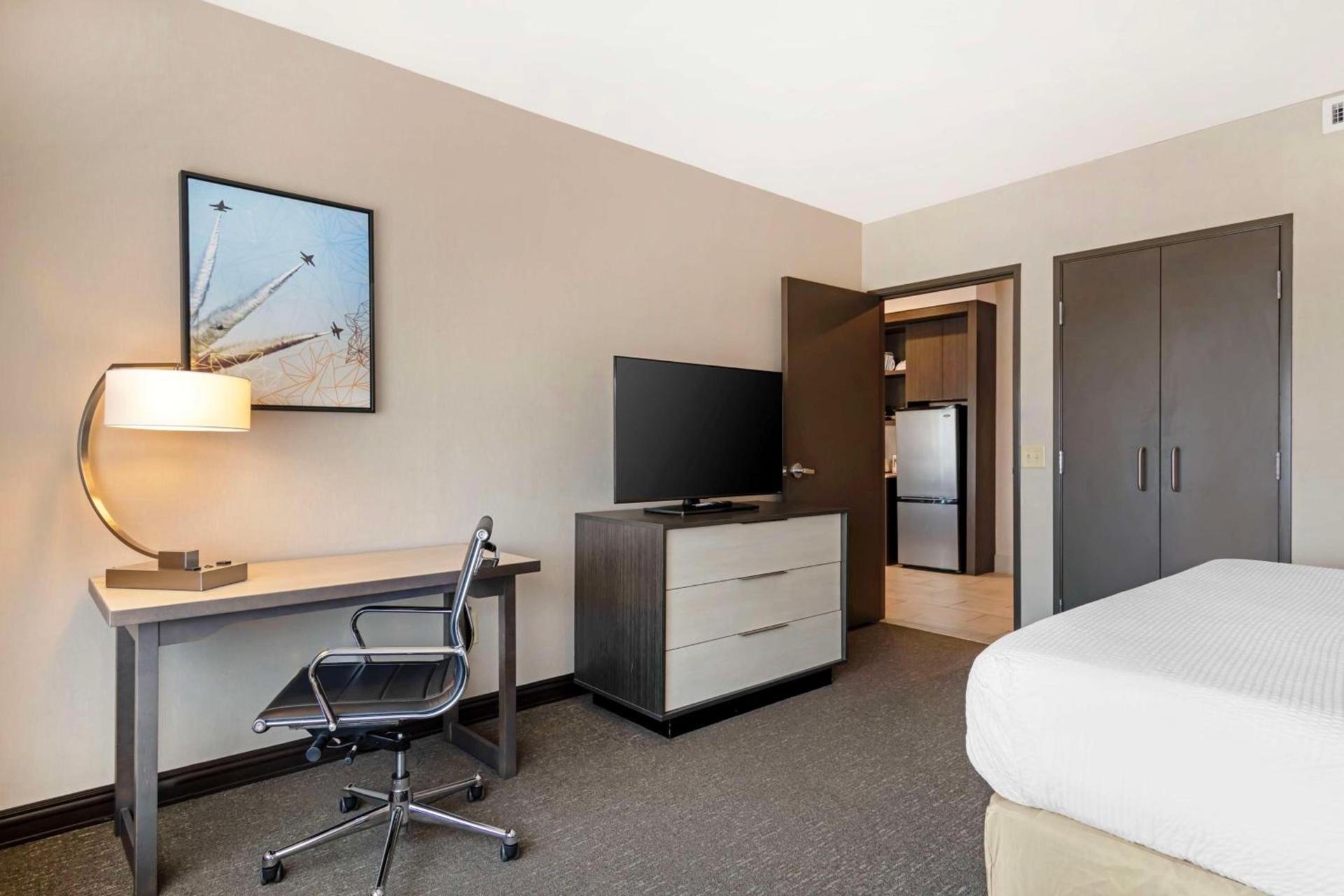 Best Western Plus Executive Residency Rigby's Water World Hotel photo 15