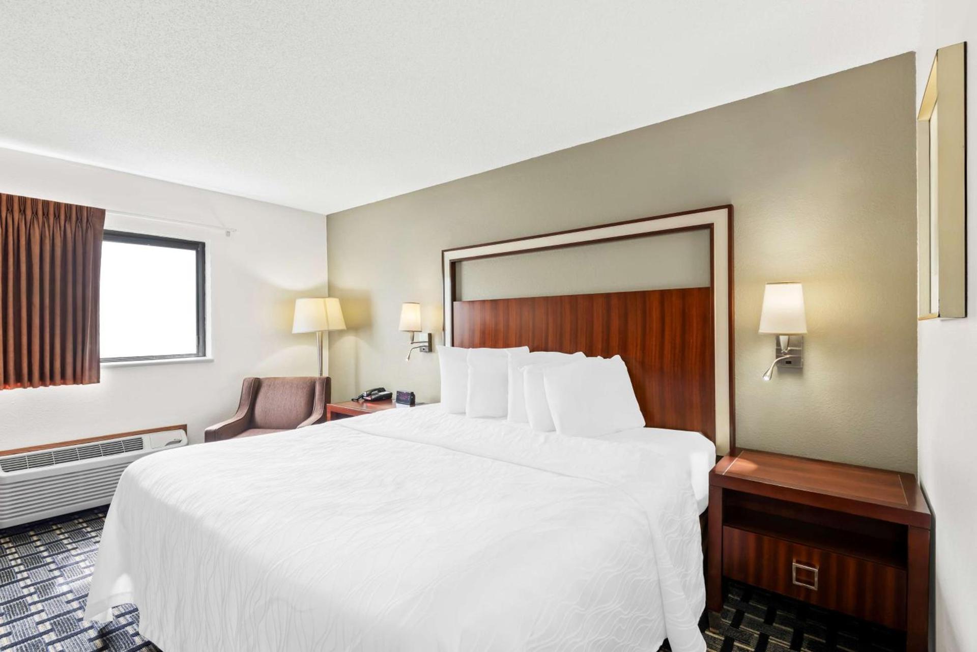 SureStay Hotel by Best Western Manchester photo 4
