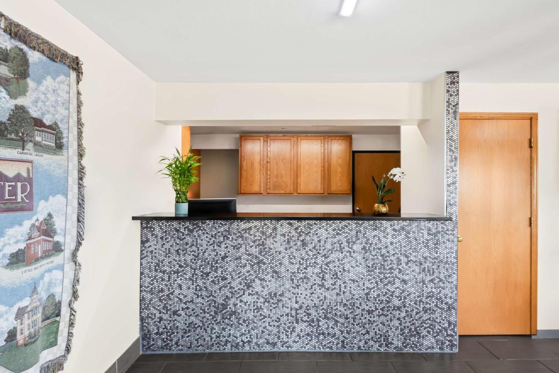 SureStay Hotel by Best Western Manchester photo 5