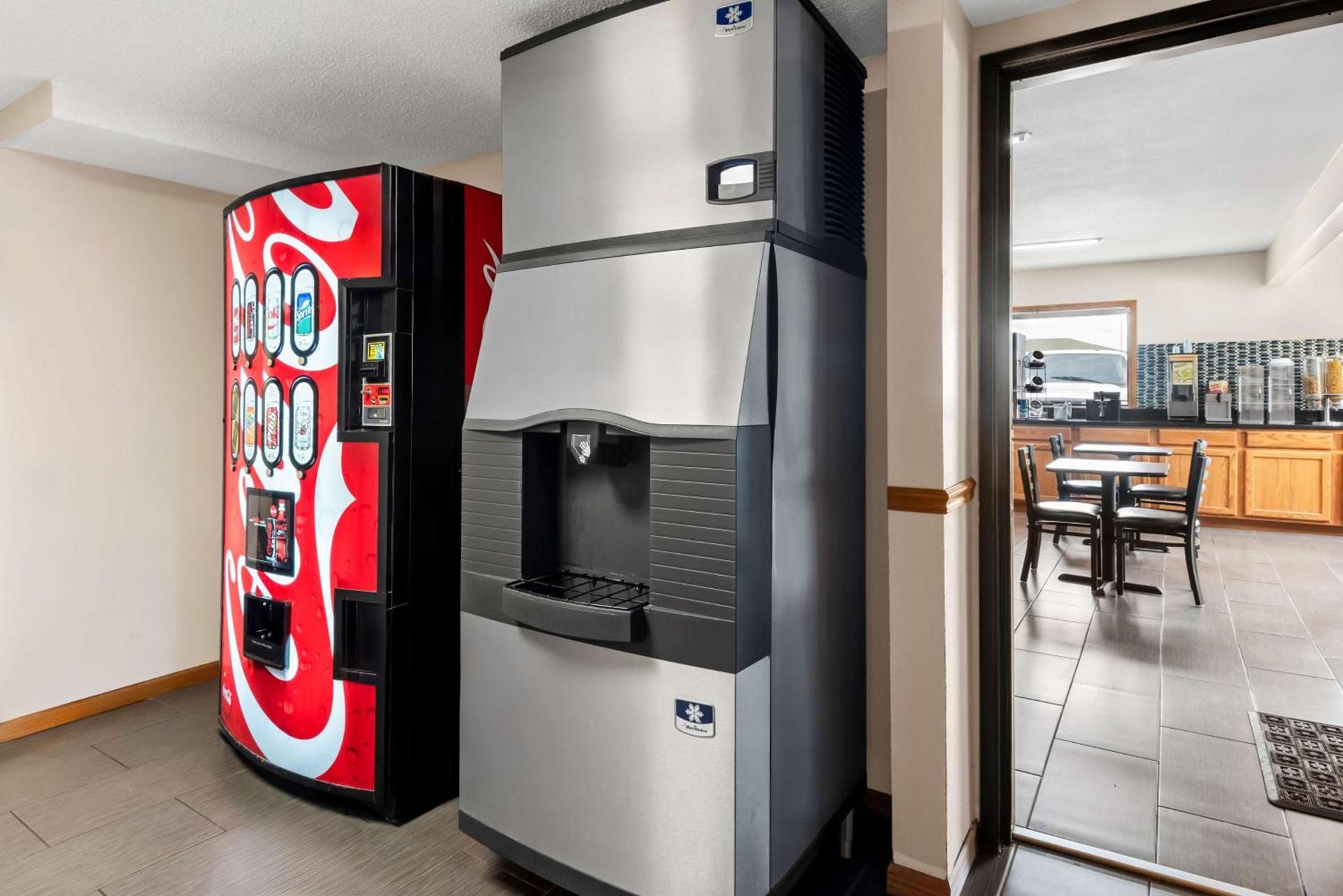 SureStay Hotel by Best Western Manchester photo 11