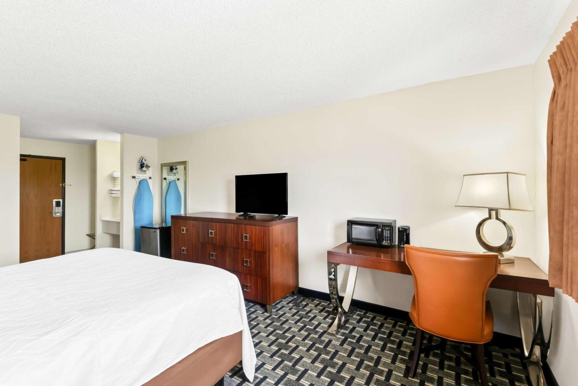 SureStay Hotel by Best Western Manchester photo 14