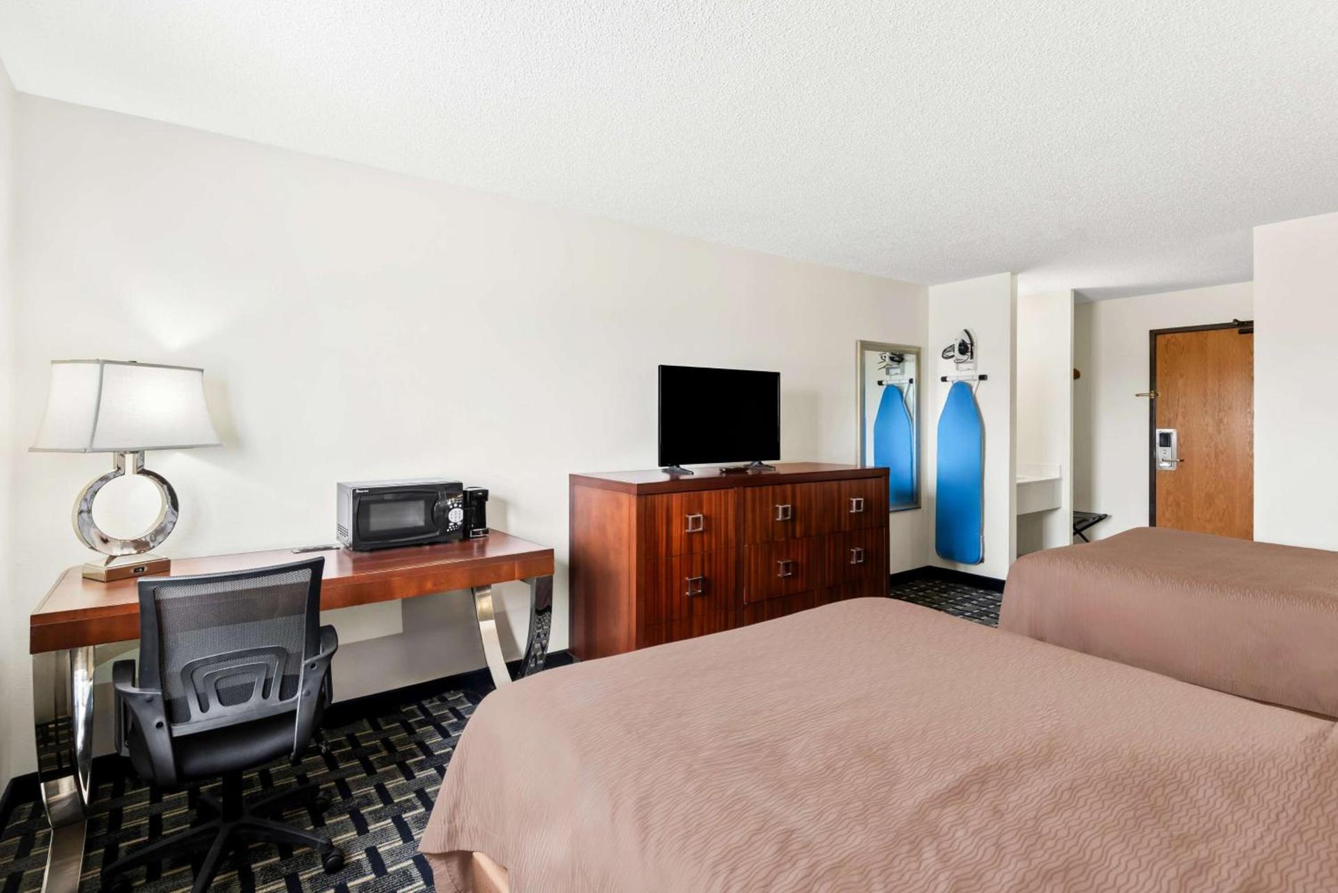 SureStay Hotel by Best Western Manchester photo 16
