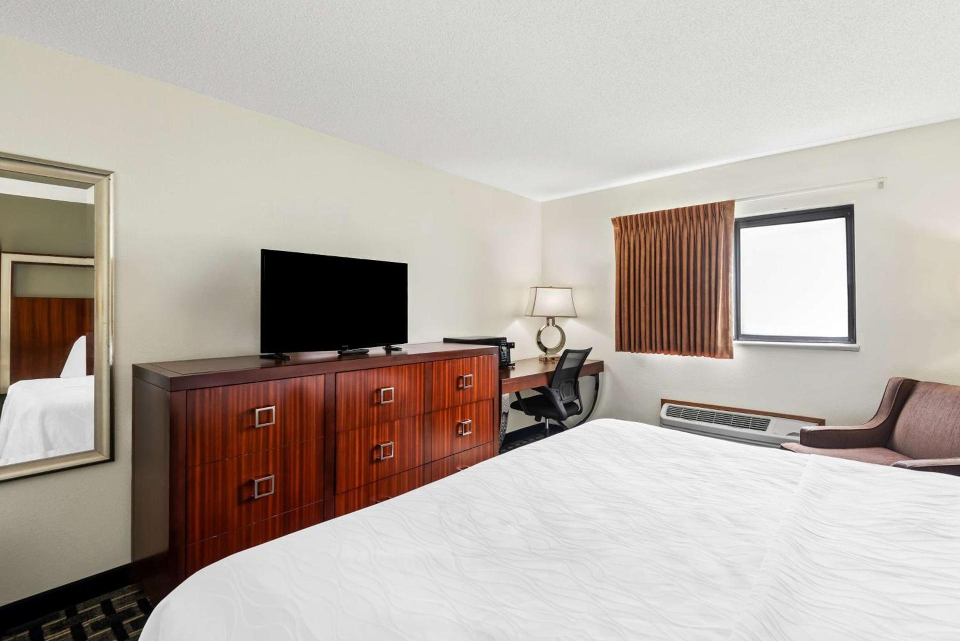 SureStay Hotel by Best Western Manchester photo 17
