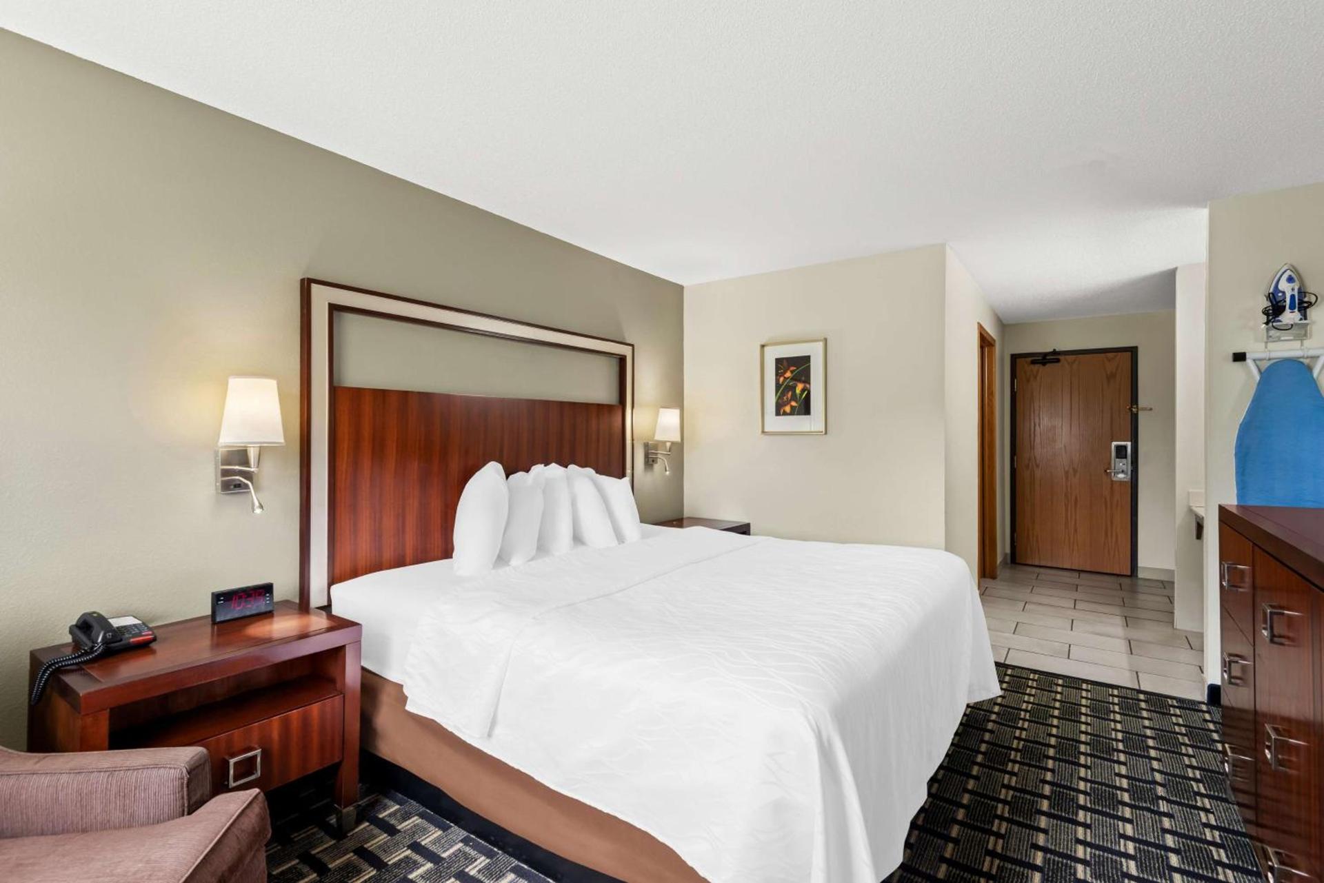 SureStay Hotel by Best Western Manchester photo 18