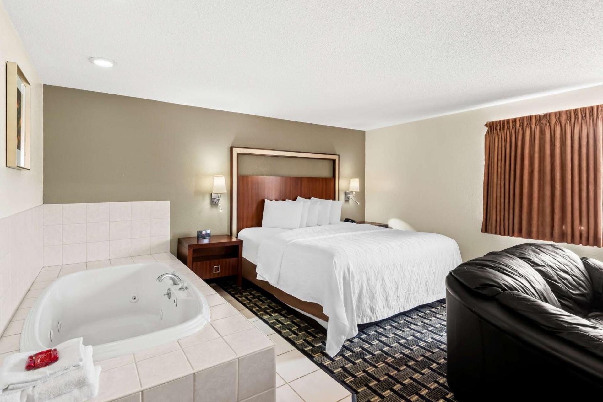 SureStay Hotel by Best Western Manchester photo 21