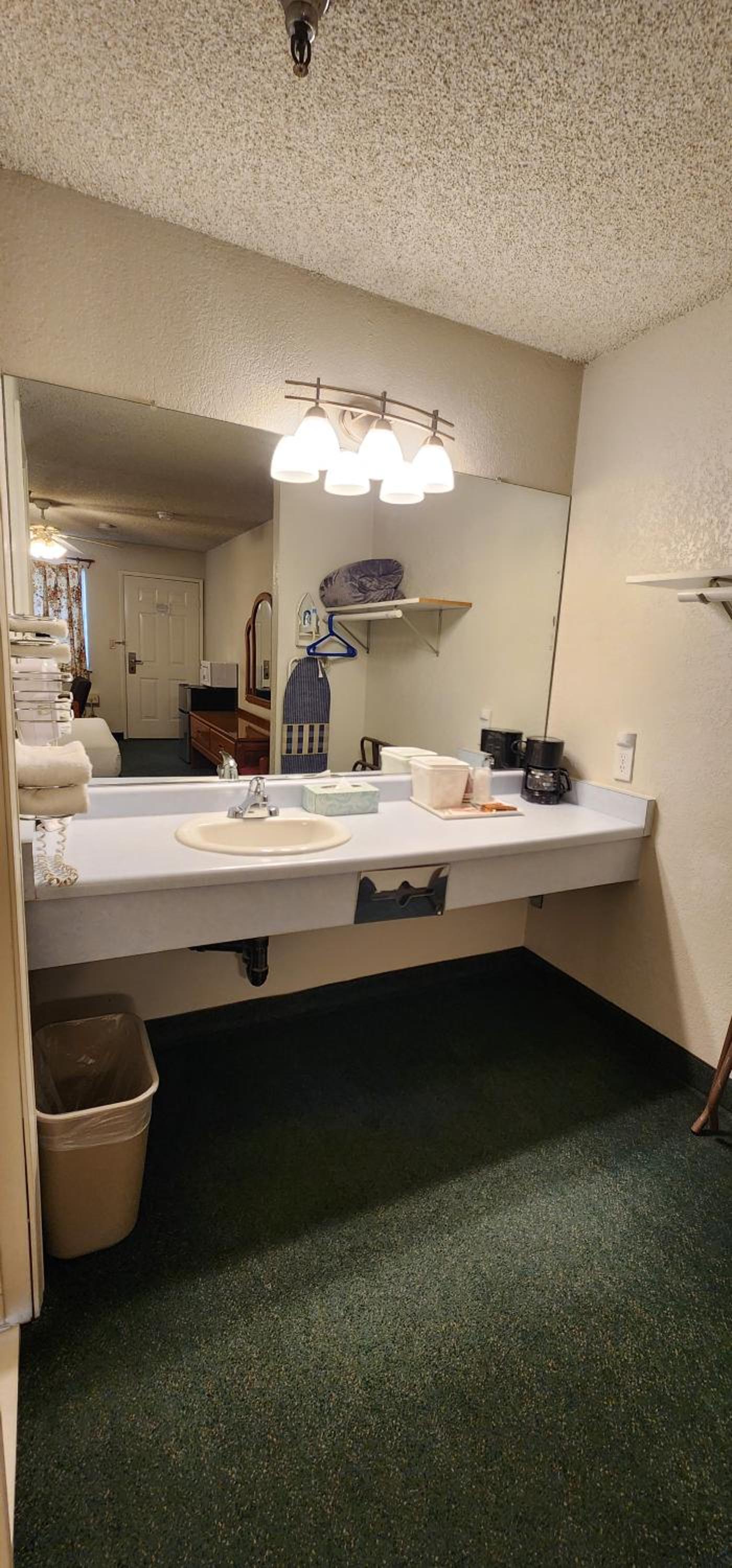 Formosa Inn photo 3