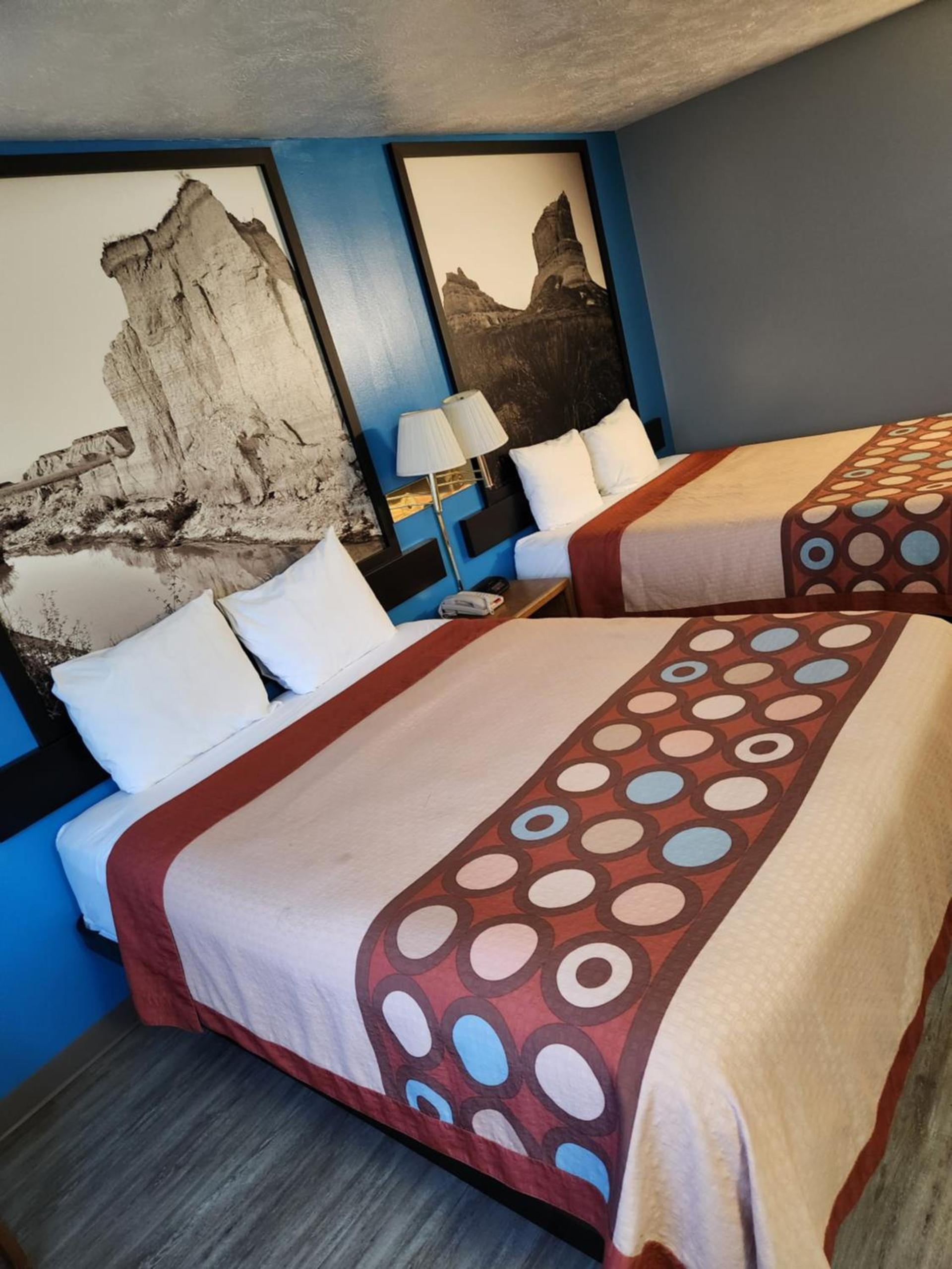 Super Star Inn & Suite Lincoln Crete photo 21