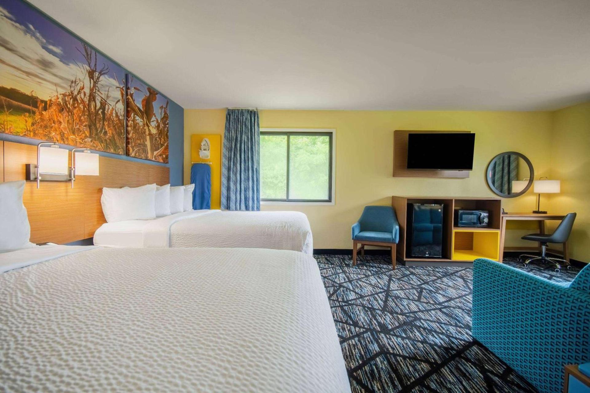 Days Inn & Suites by Wyndham Waterloo photo 30