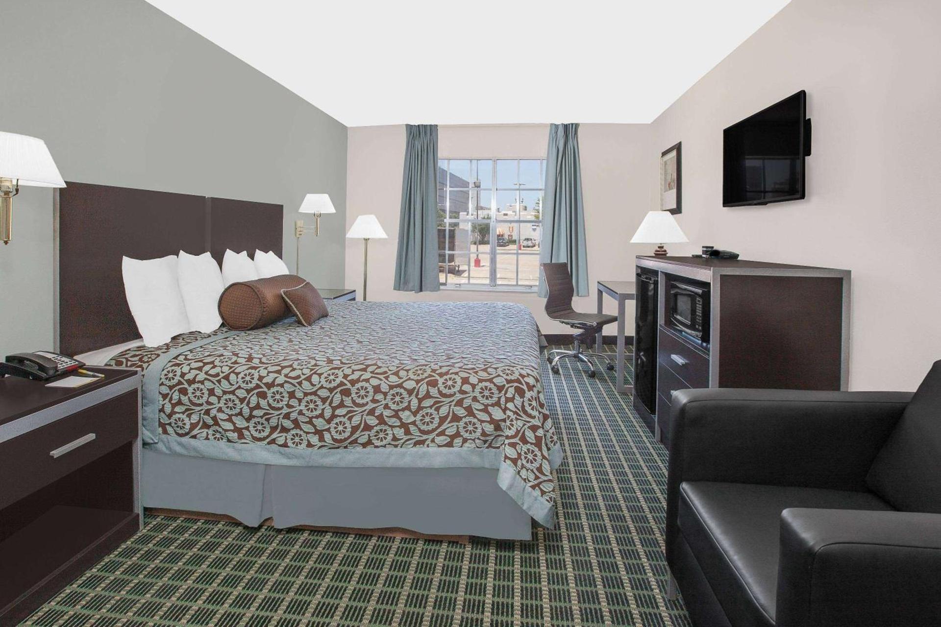 Days Inn by Wyndham Market Center Dallas Love Field photo 15