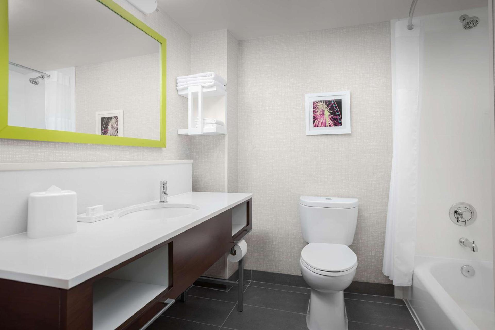 Hampton Inn & Suites Atlanta-Six Flags photo 38