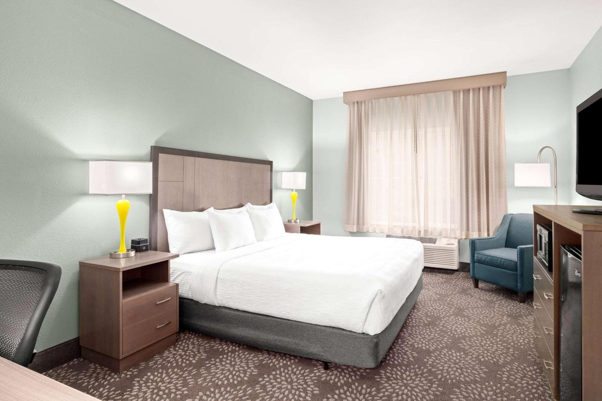 La Quinta by Wyndham Newport photo 15