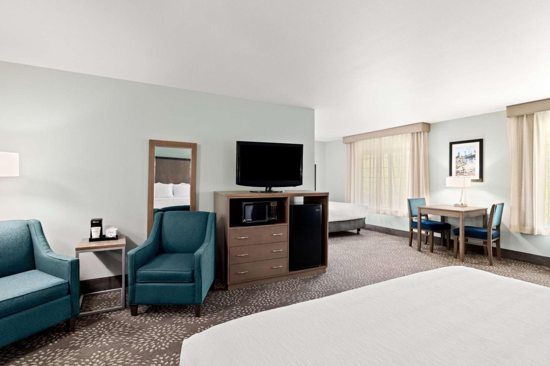 La Quinta by Wyndham Newport photo 31