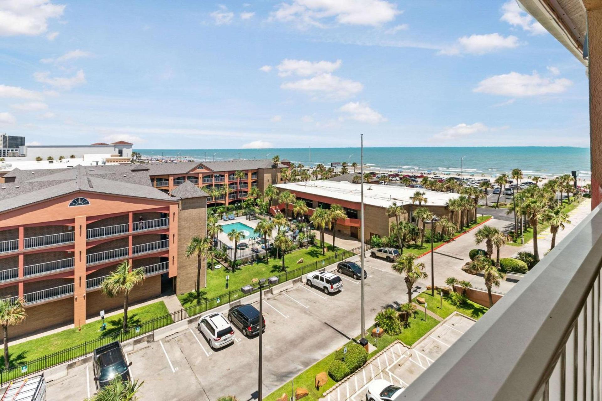 Hyatt Select Galveston Beachfront photo 22