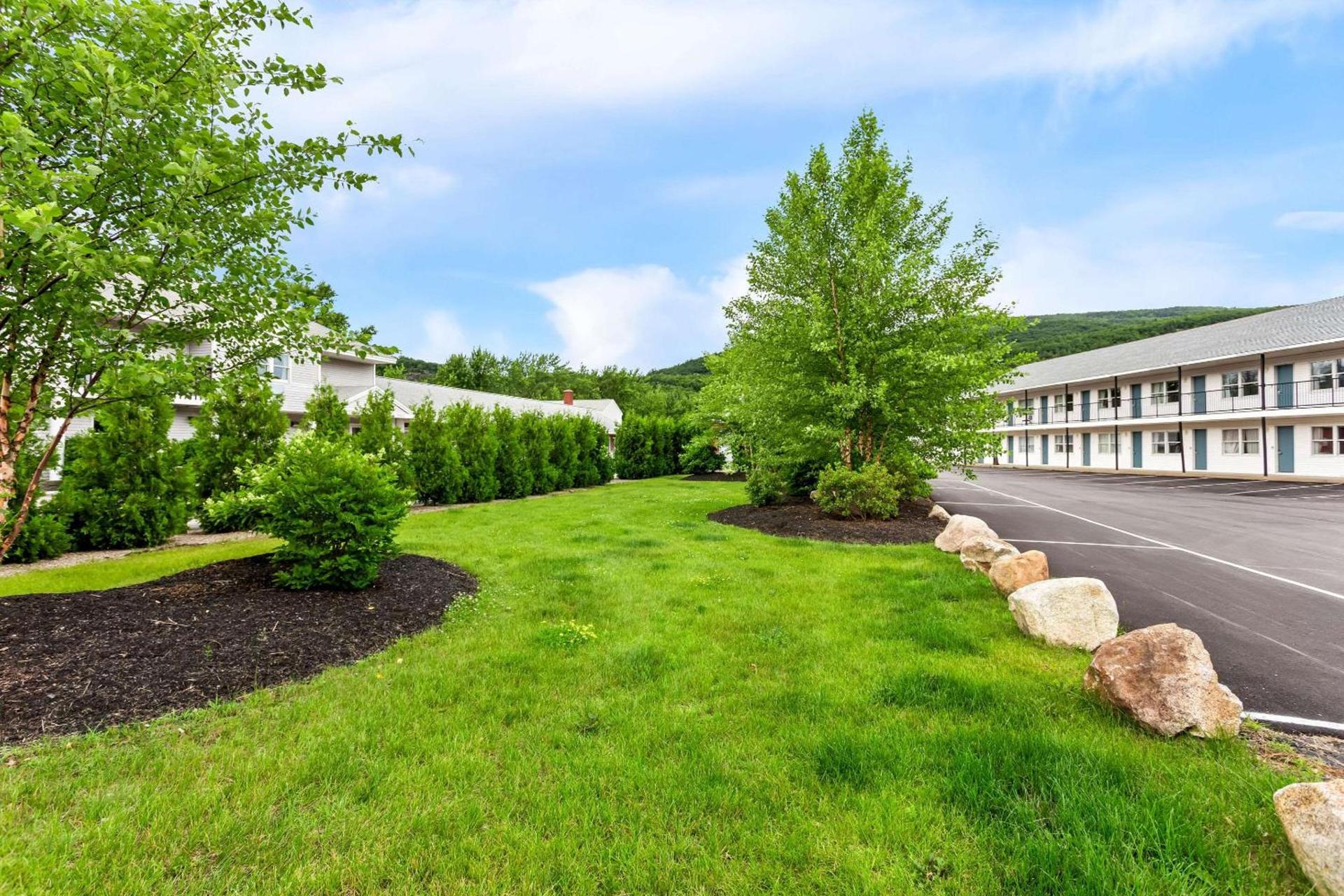 Quality Inn & Suites Gorham Riverside photo 4