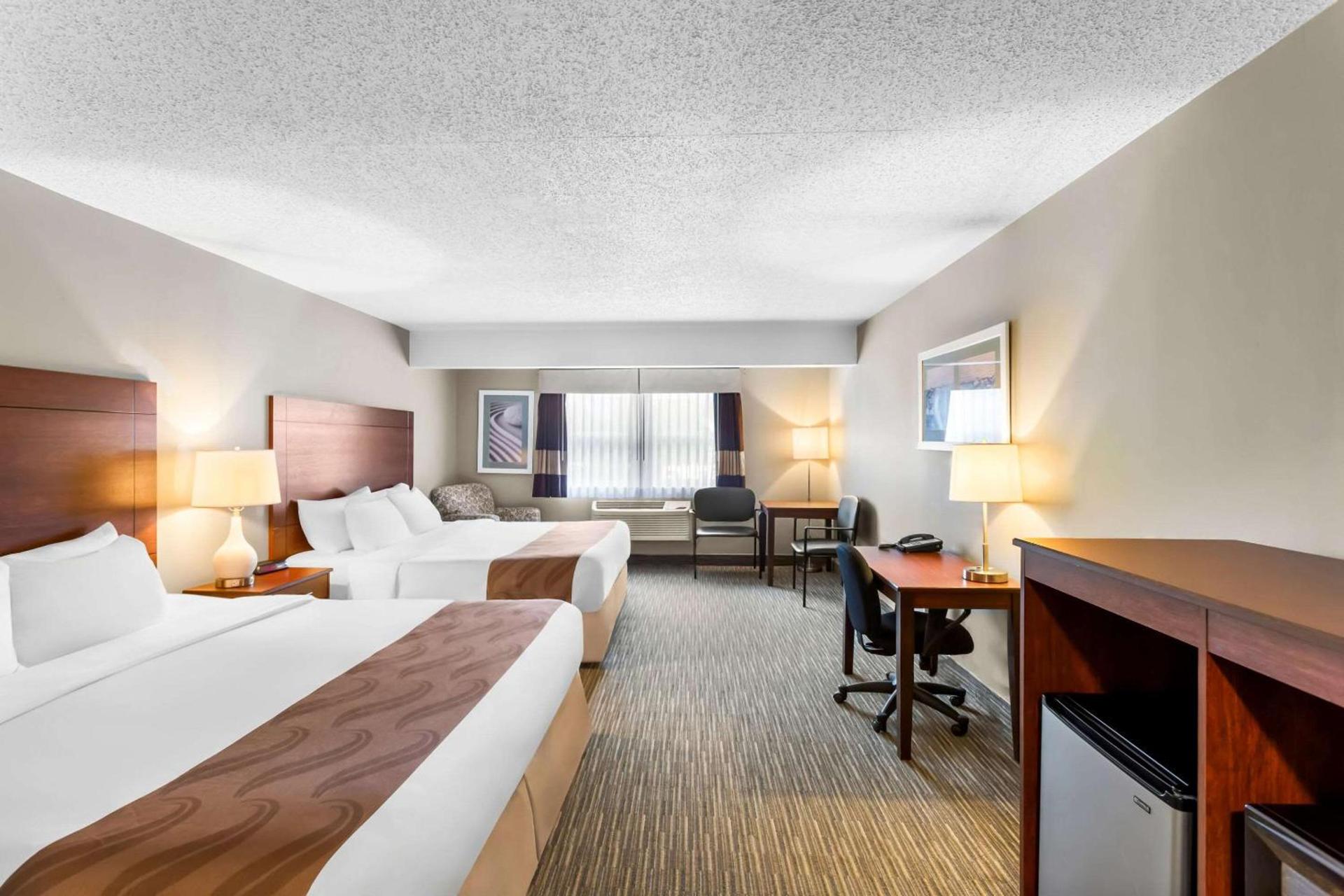Quality Inn & Suites Gorham Riverside photo 18