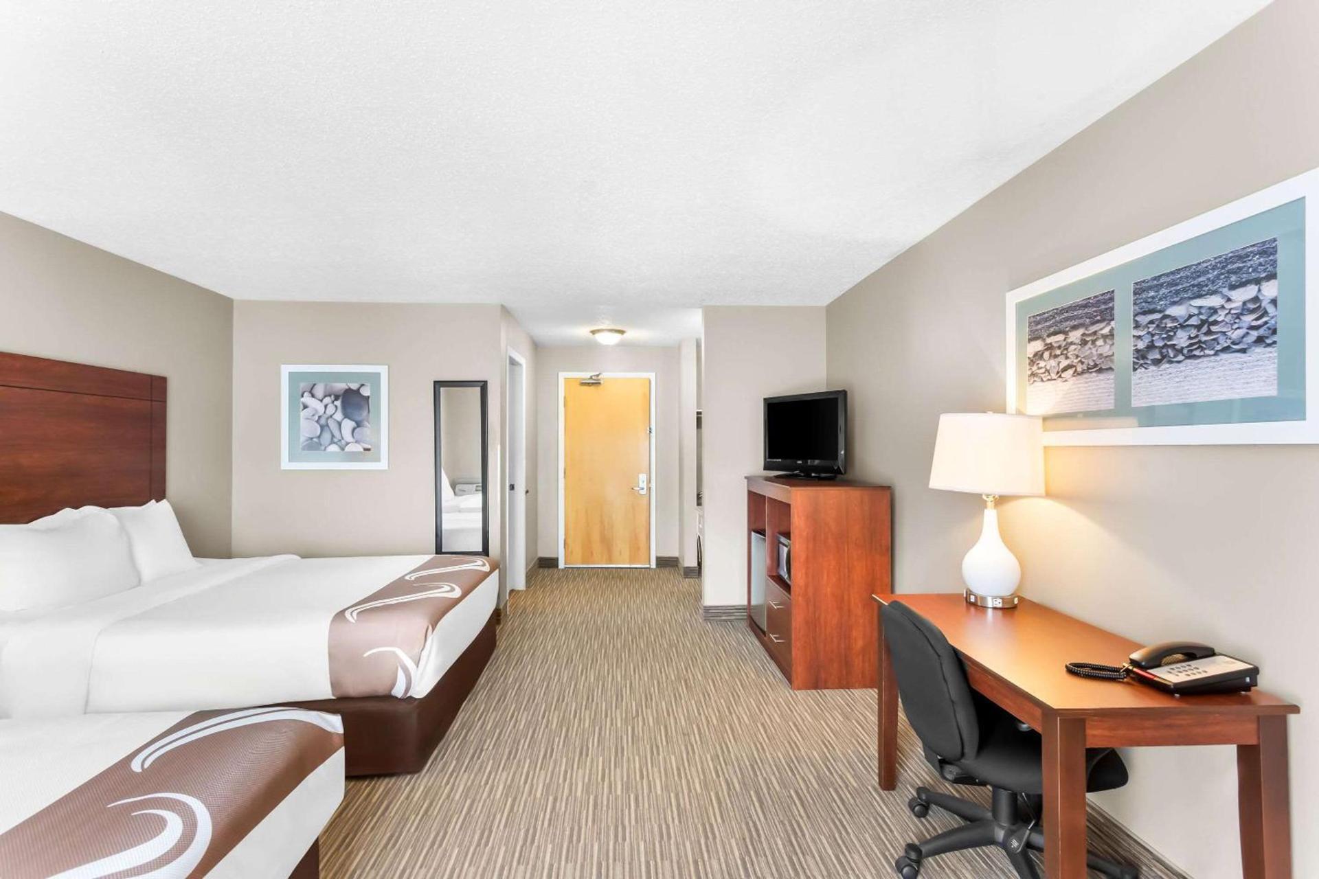 Quality Inn & Suites Gorham Riverside photo 25