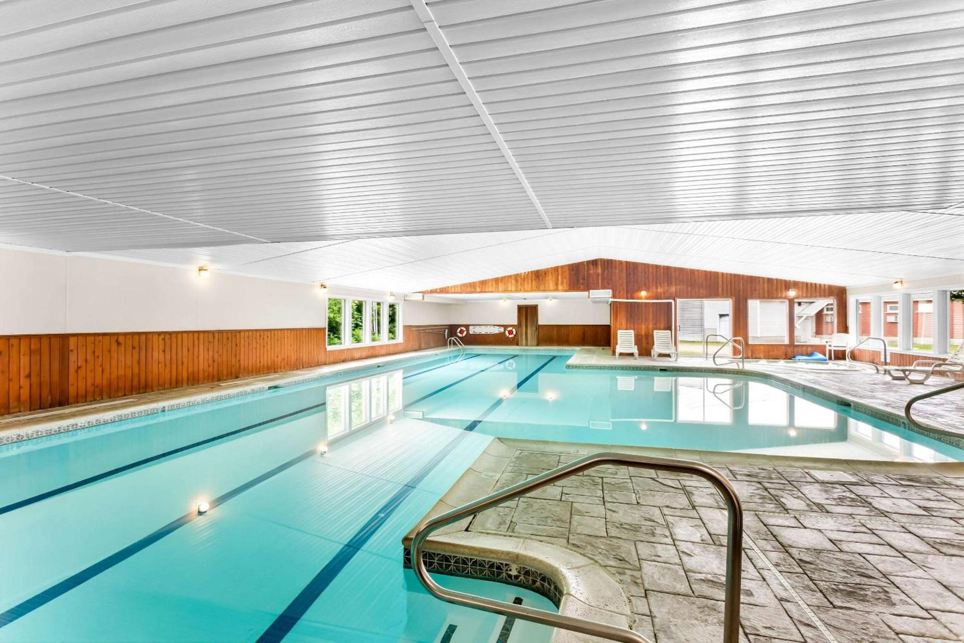 Quality Inn & Suites Gorham Riverside photo 38