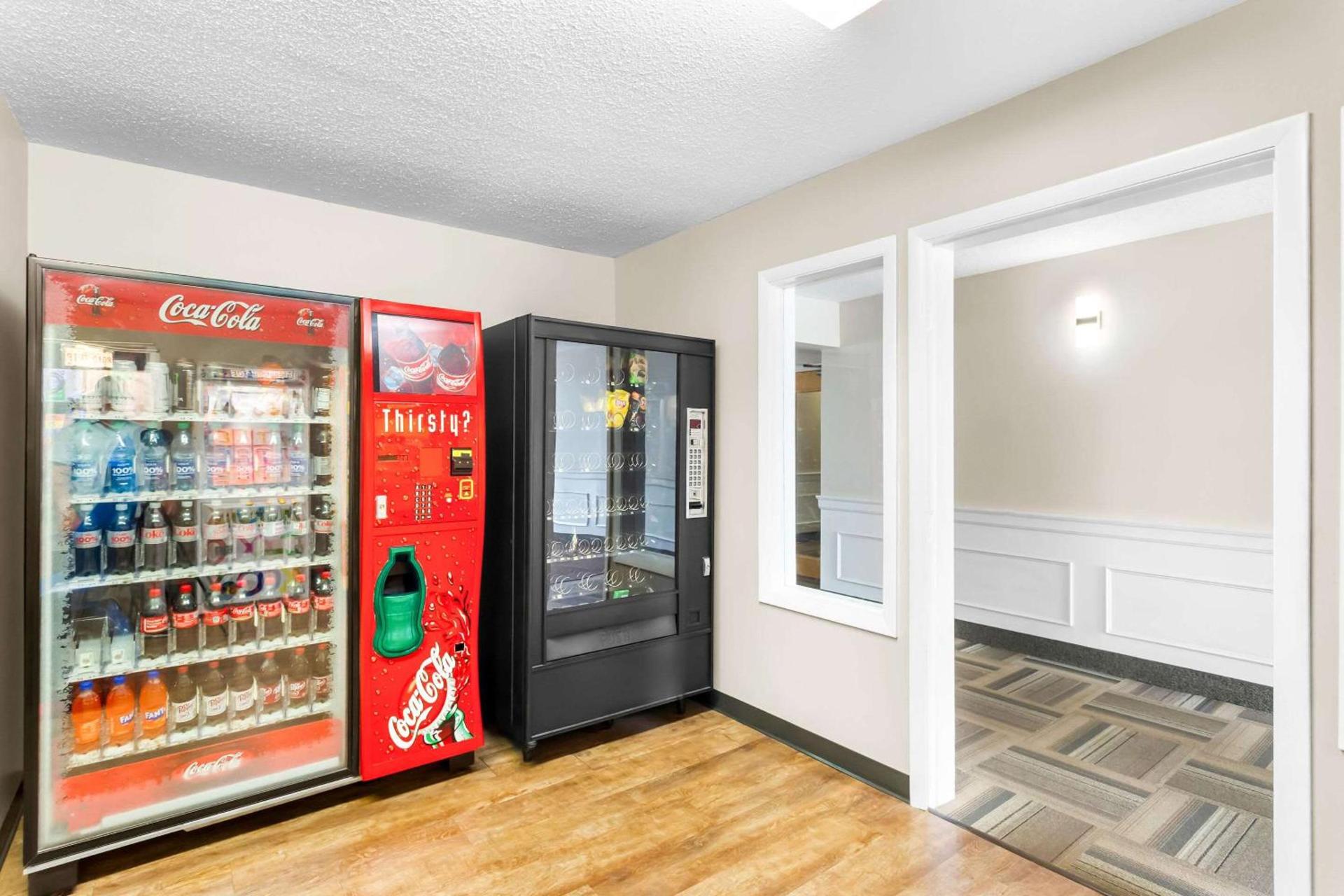 Quality Inn & Suites Gorham Riverside photo 57