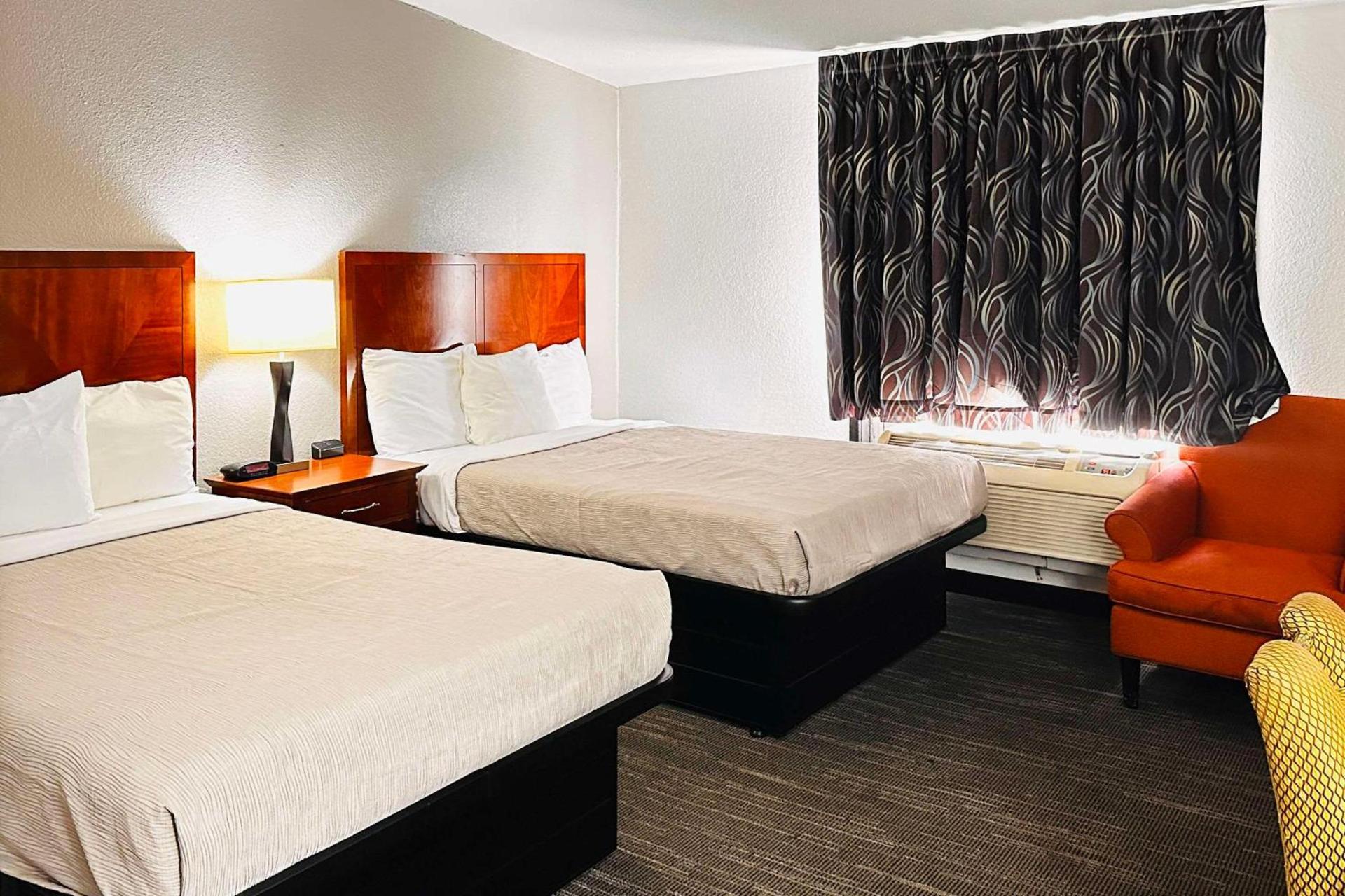 Quality Inn St Paul-Minneapolis-Midway photo 18