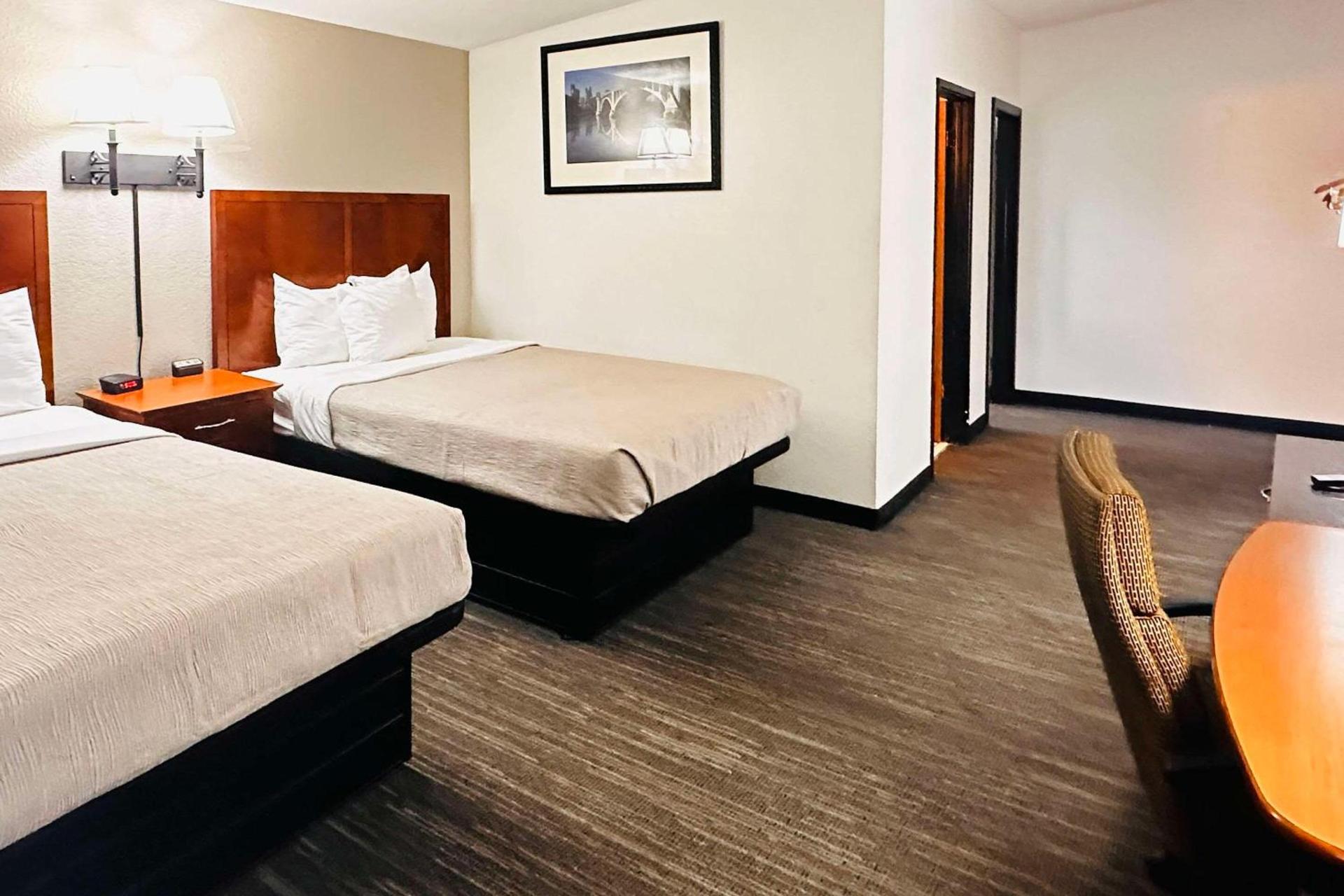 Quality Inn St Paul-Minneapolis-Midway photo 16