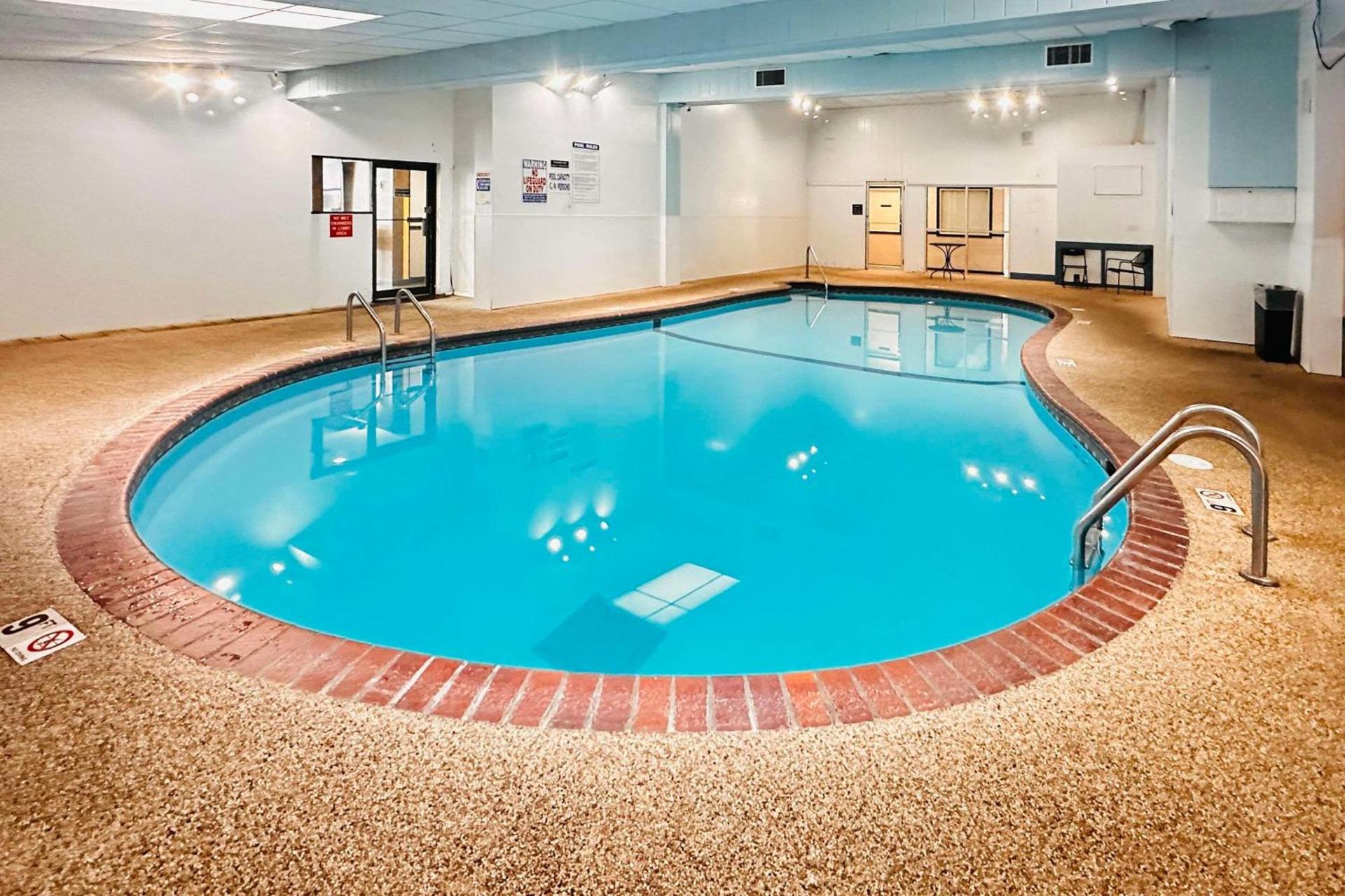 Quality Inn St Paul-Minneapolis-Midway photo 5