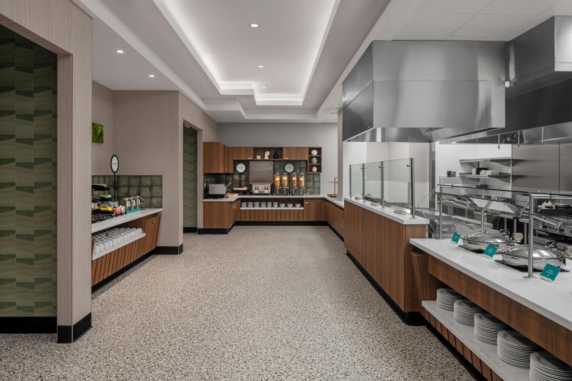 Embassy Suites By Hilton Madison Downtown photo 8