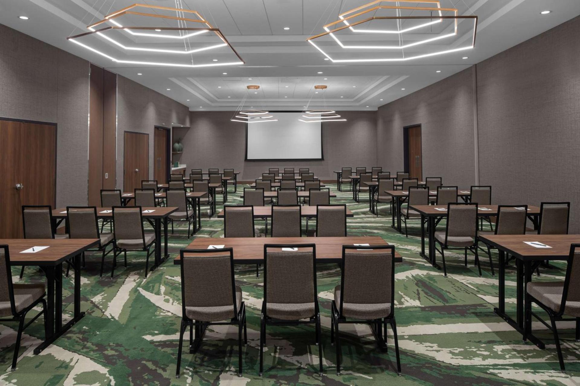 Embassy Suites By Hilton Madison Downtown photo 34