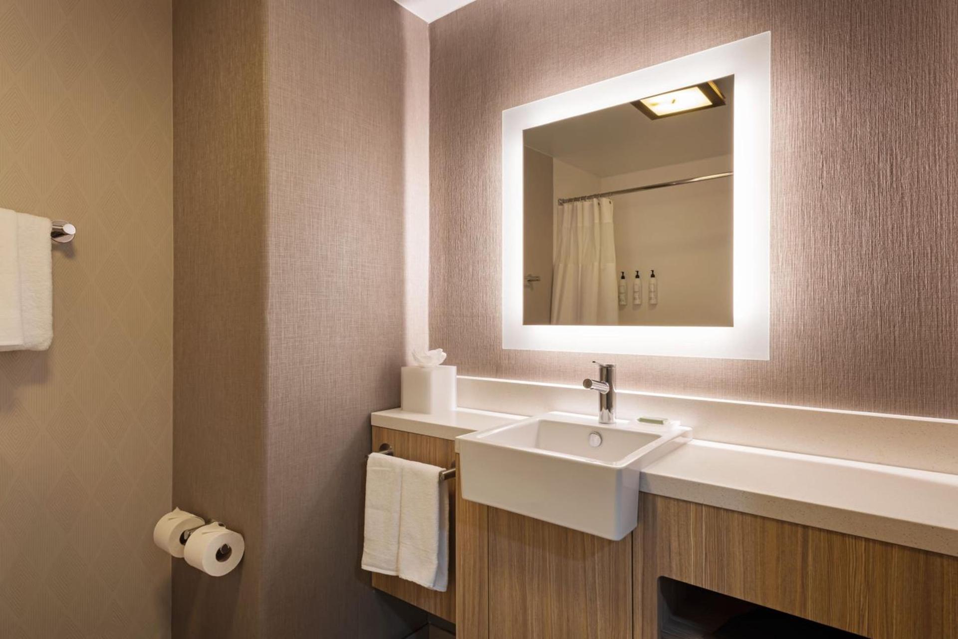 SpringHill Suites by Marriott Turlock photo 44