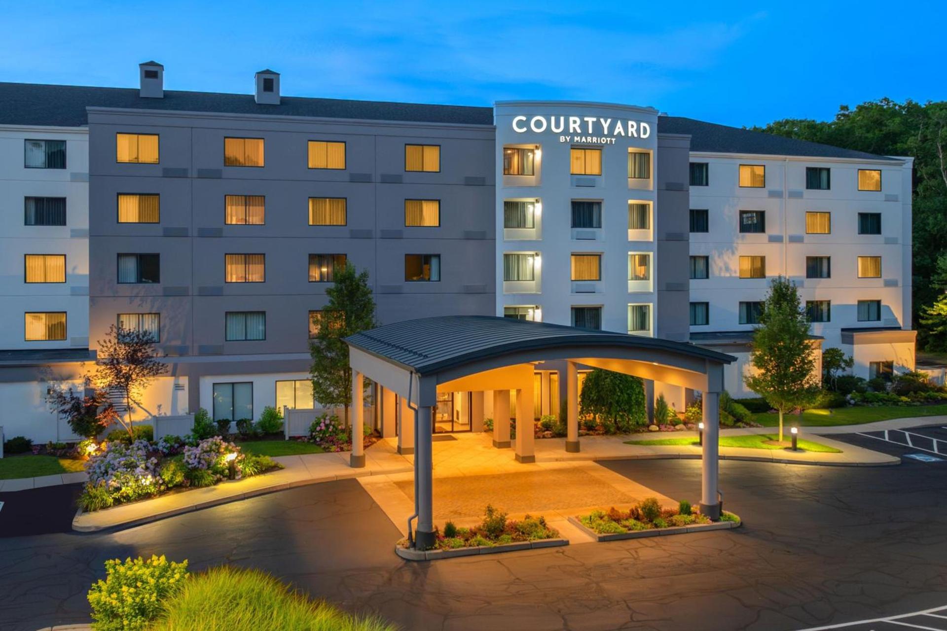 Courtyard by Marriott Providence Lincoln photo 1