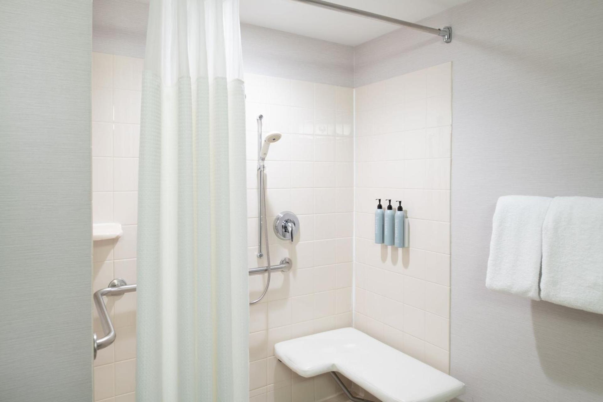 Courtyard by Marriott Providence Lincoln photo 29