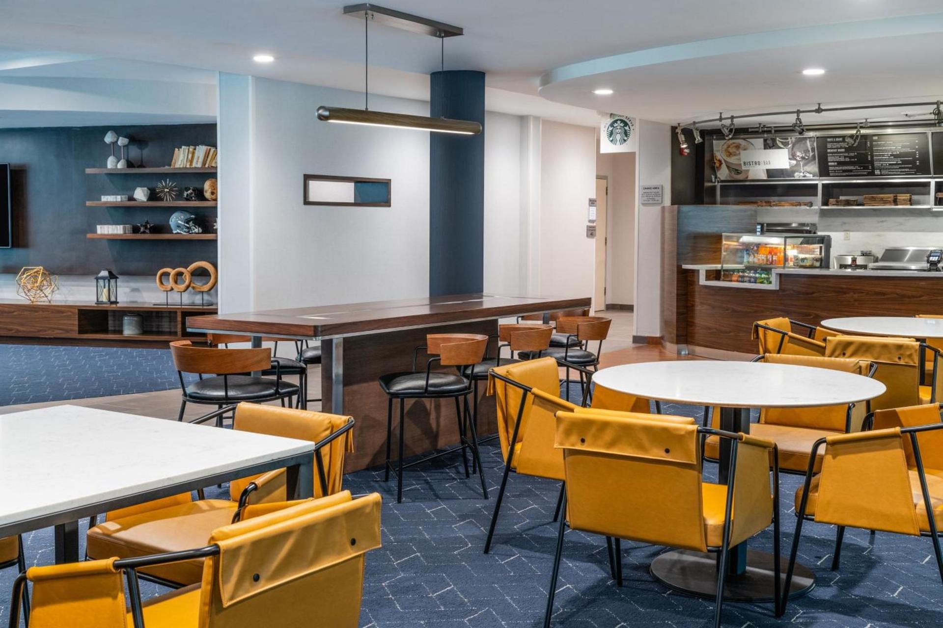 Courtyard by Marriott Providence Lincoln photo 40