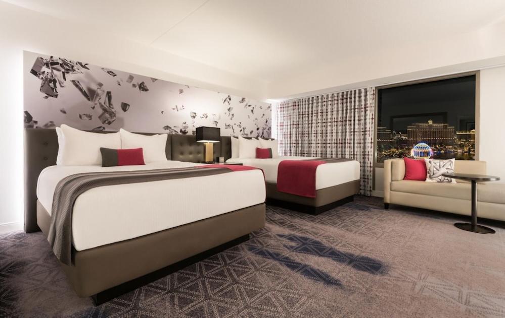 Planet Hollywood Resort & Casino by Suiteness photo 13