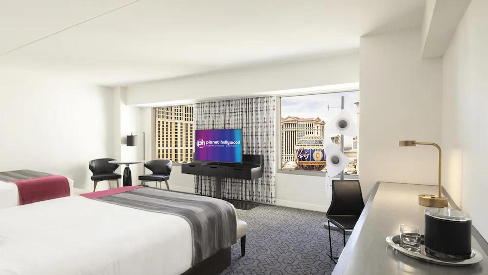 Planet Hollywood Resort & Casino by Suiteness photo 10