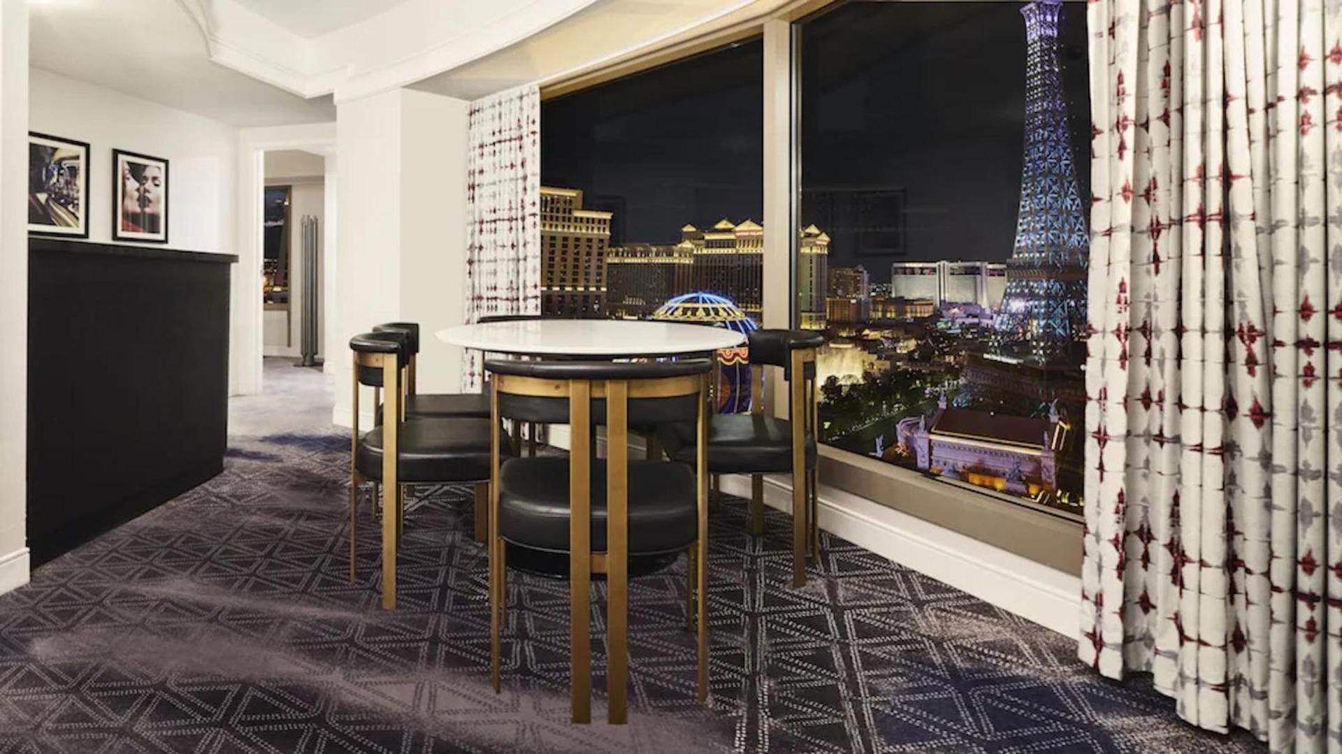 Planet Hollywood Resort & Casino by Suiteness photo 6