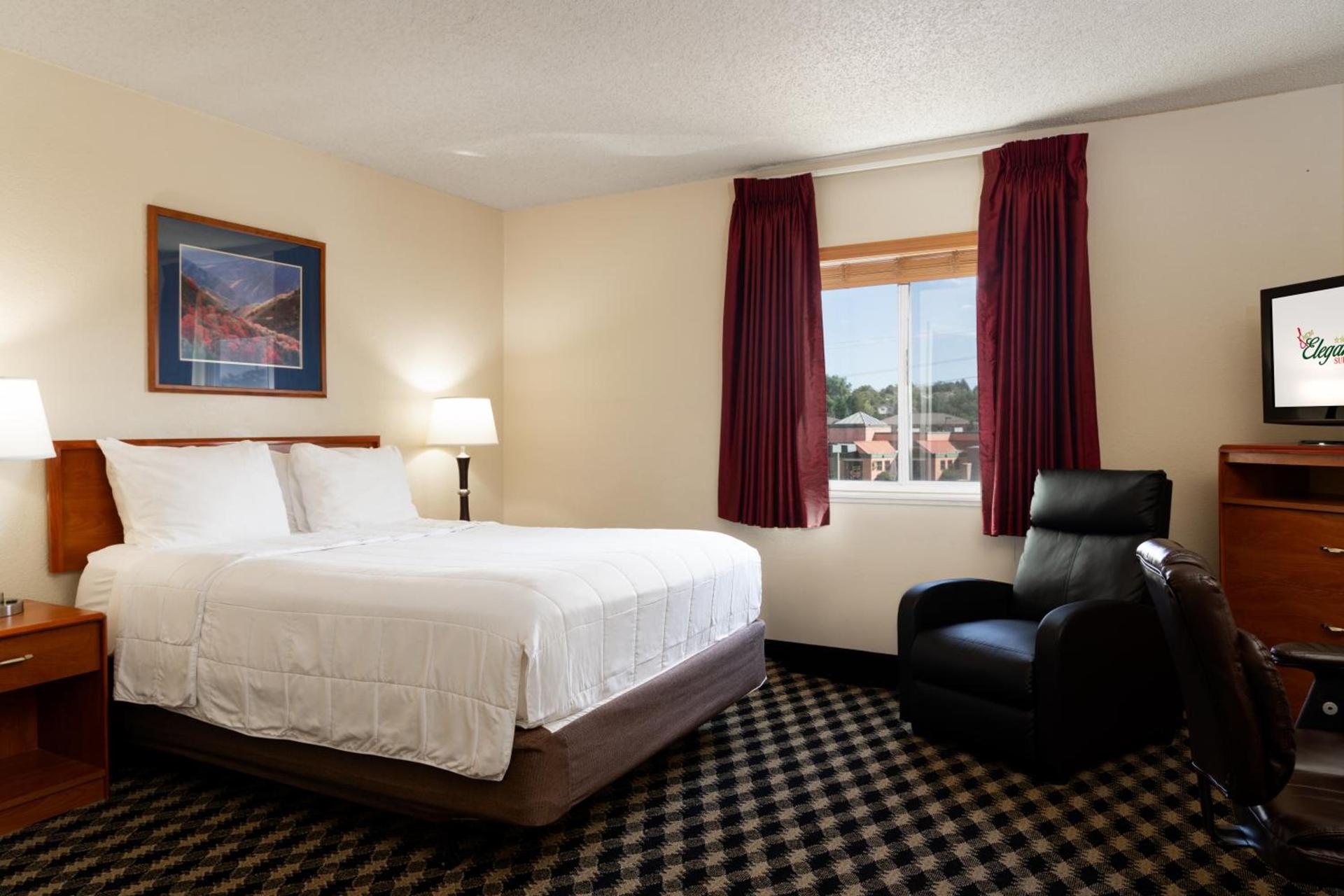MCM Elegante Suites photo 25