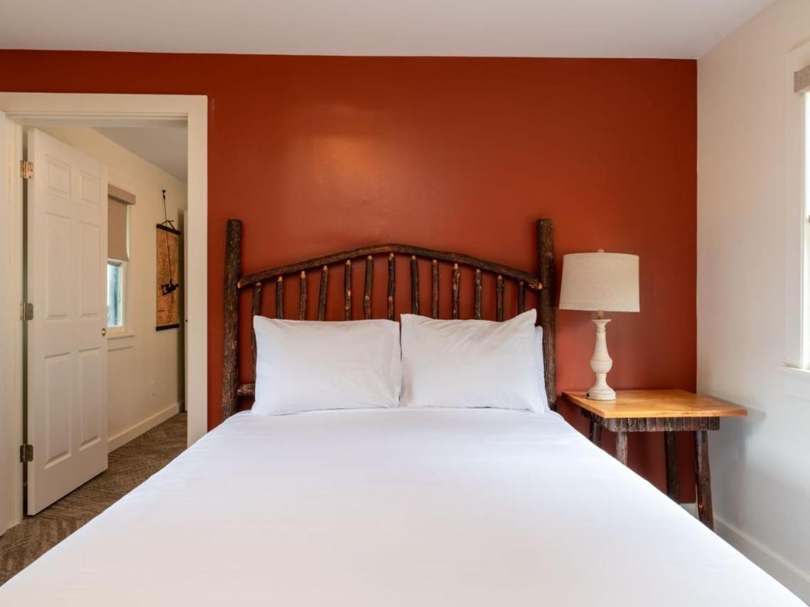 Lodge at Schroon Lake photo 3