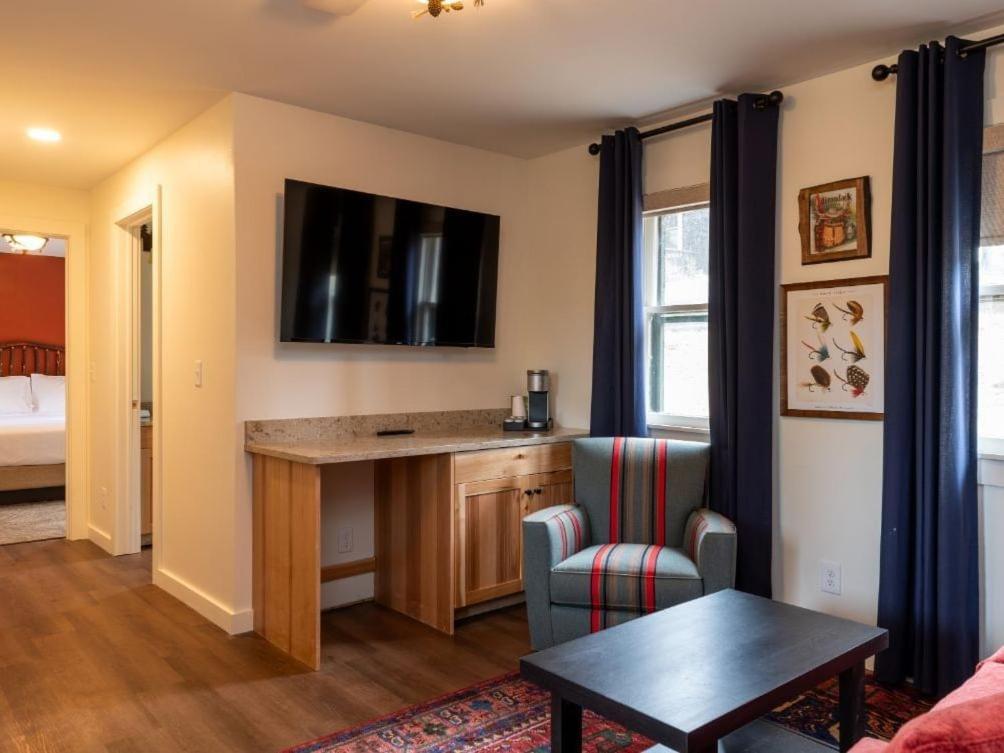 Lodge at Schroon Lake photo 8