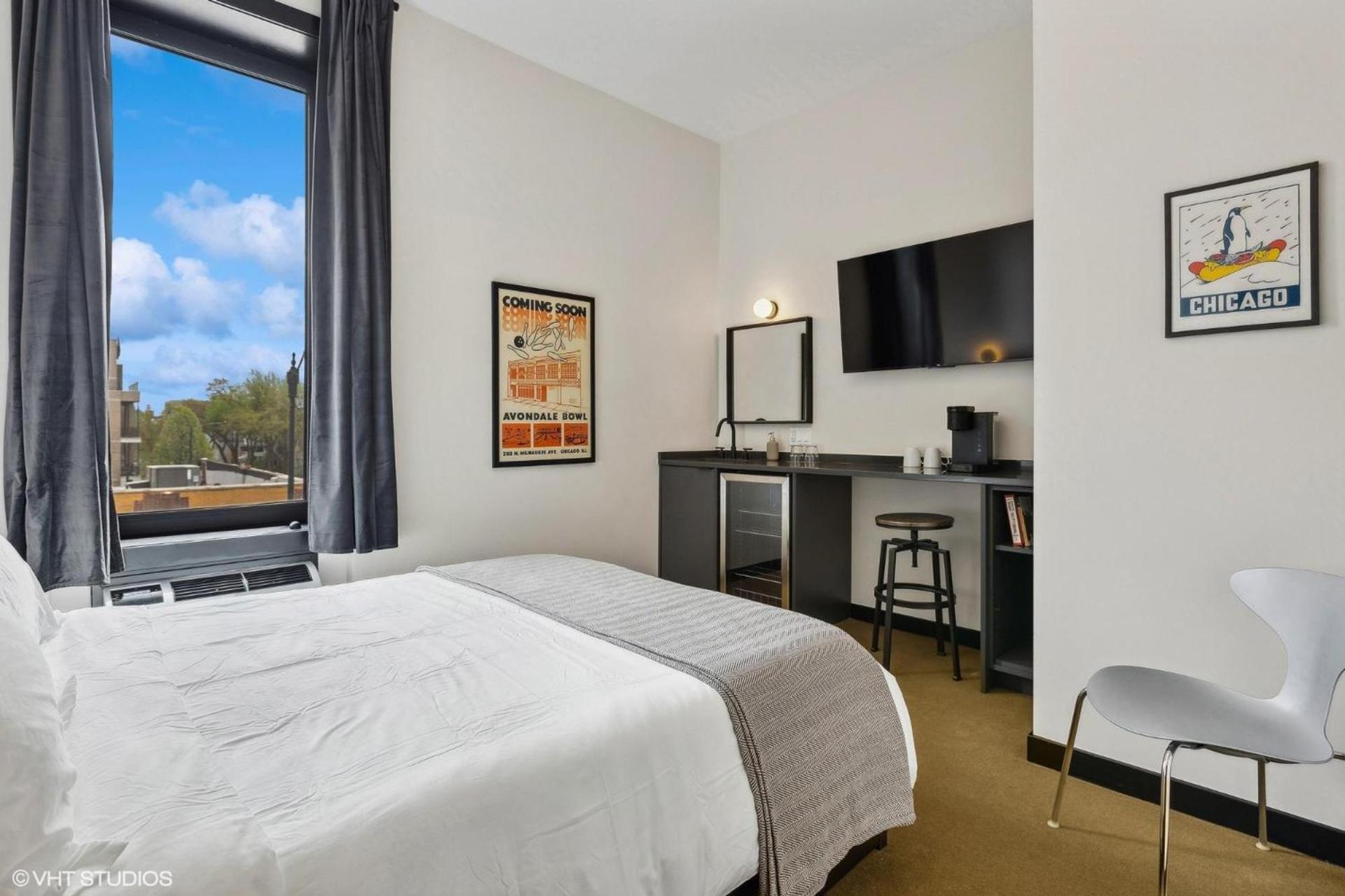 Logan Square SRO Hotel photo 4