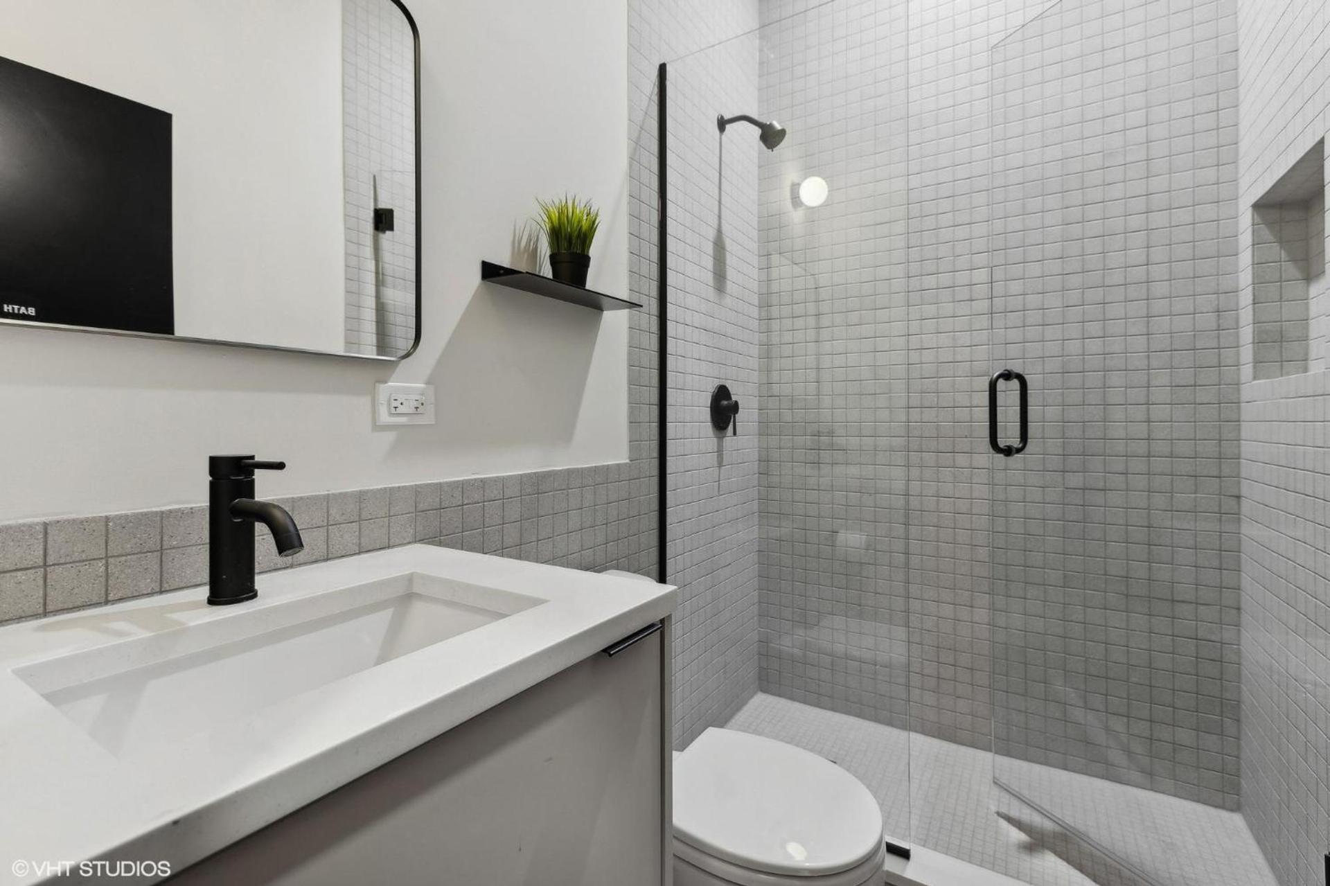 Logan Square SRO Hotel photo 8