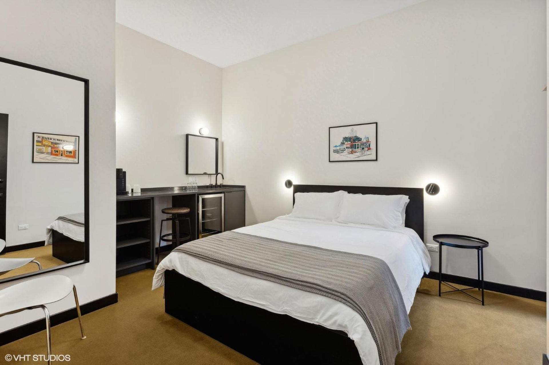 Logan Square SRO Hotel photo 14