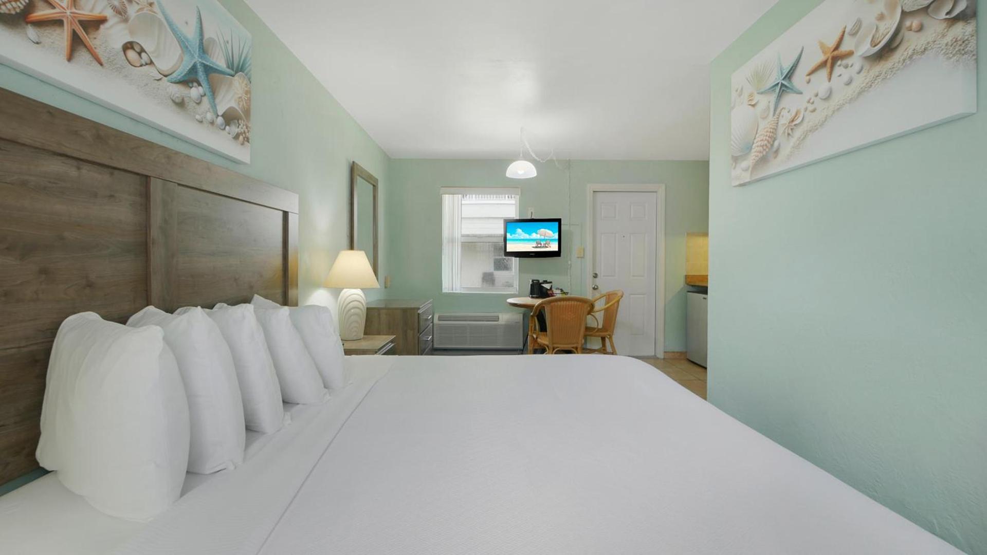 Ocean Court Beachfront Hotel photo 9