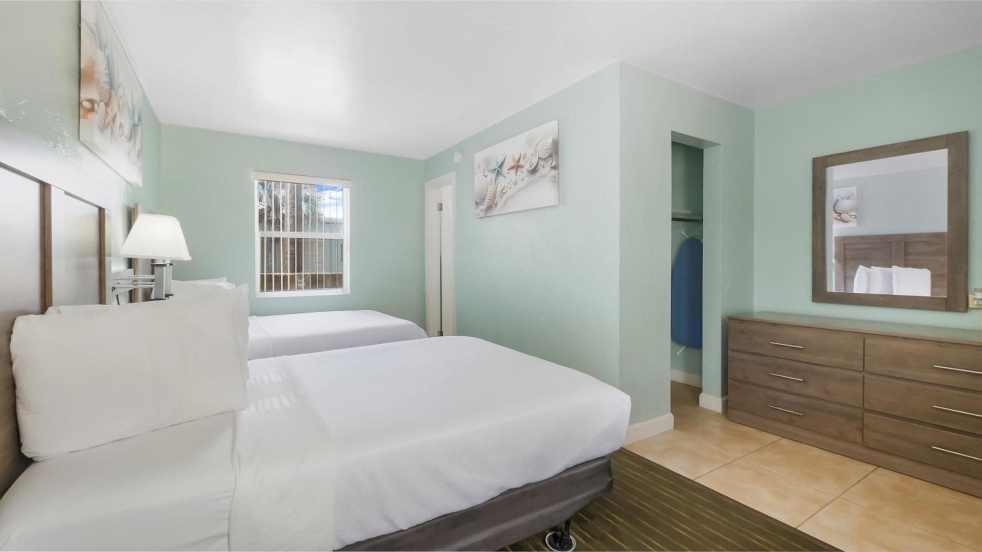 Ocean Court Beachfront Hotel photo 18