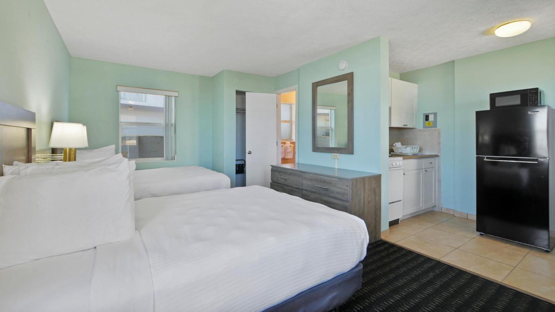 Ocean Court Beachfront Hotel photo 24
