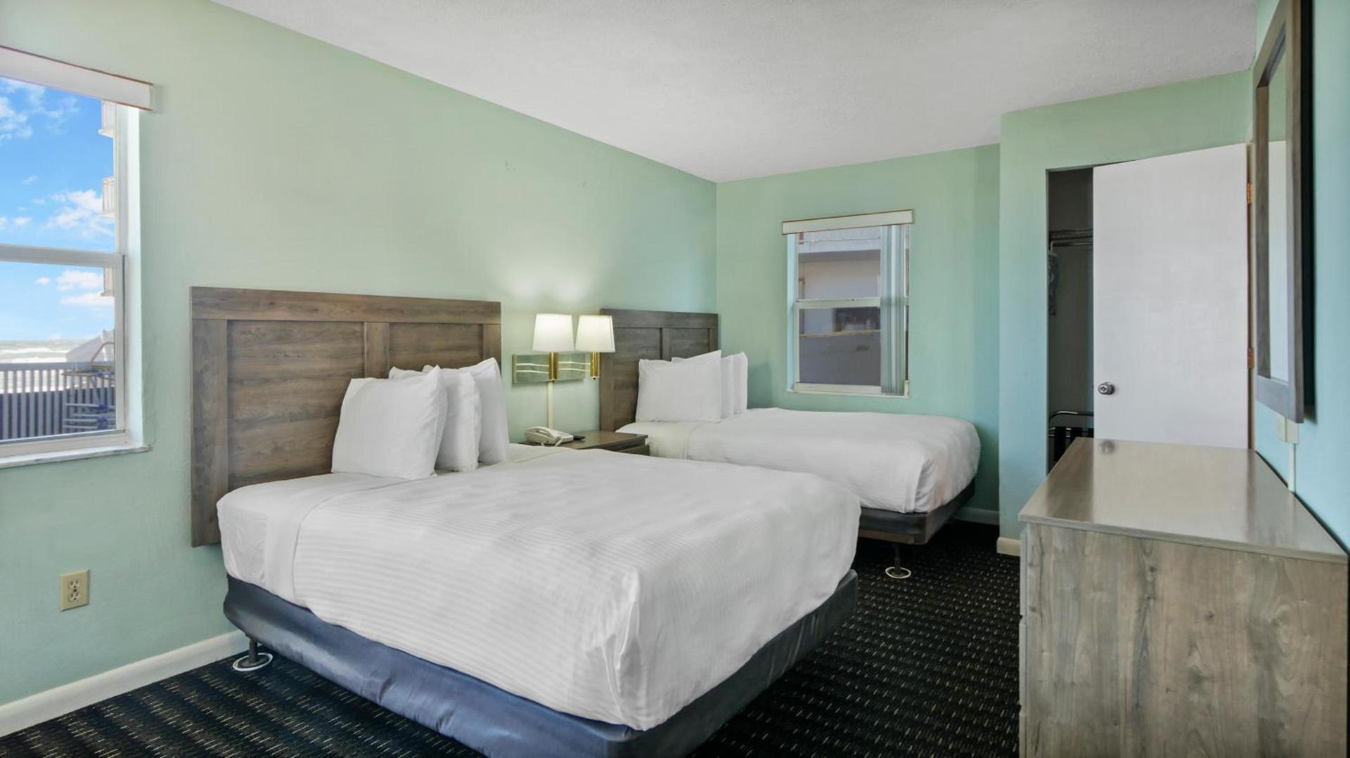 Ocean Court Beachfront Hotel photo 27