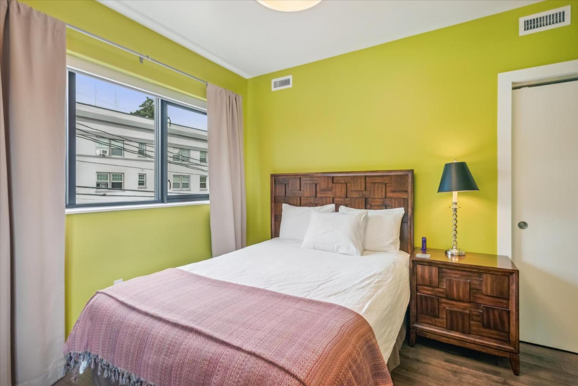 VioletSuitesPDX Boutique Hotel photo 51