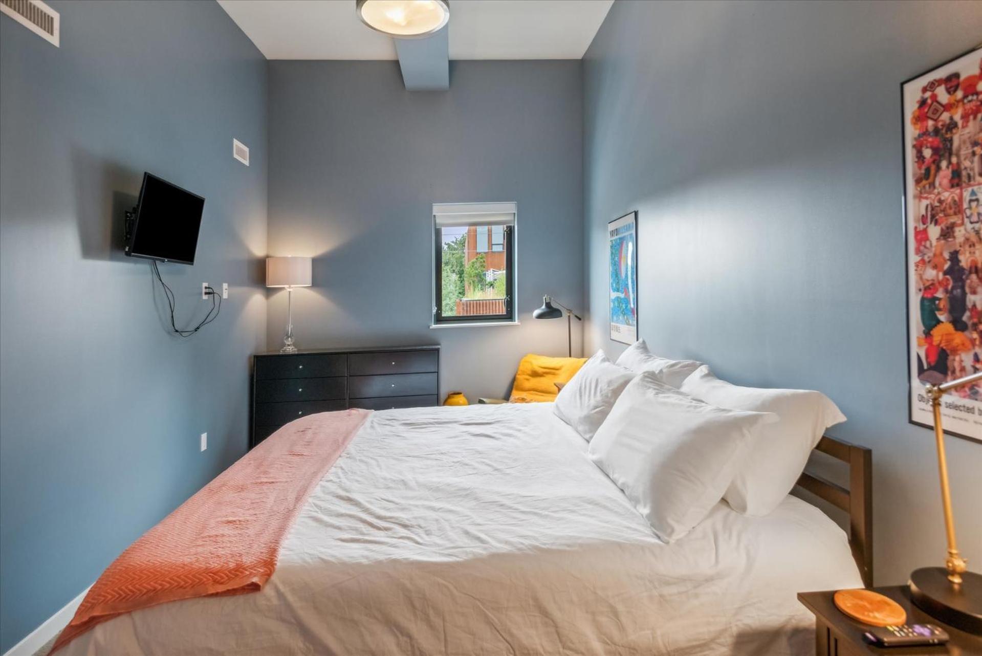 VioletSuitesPDX Boutique Hotel photo 58