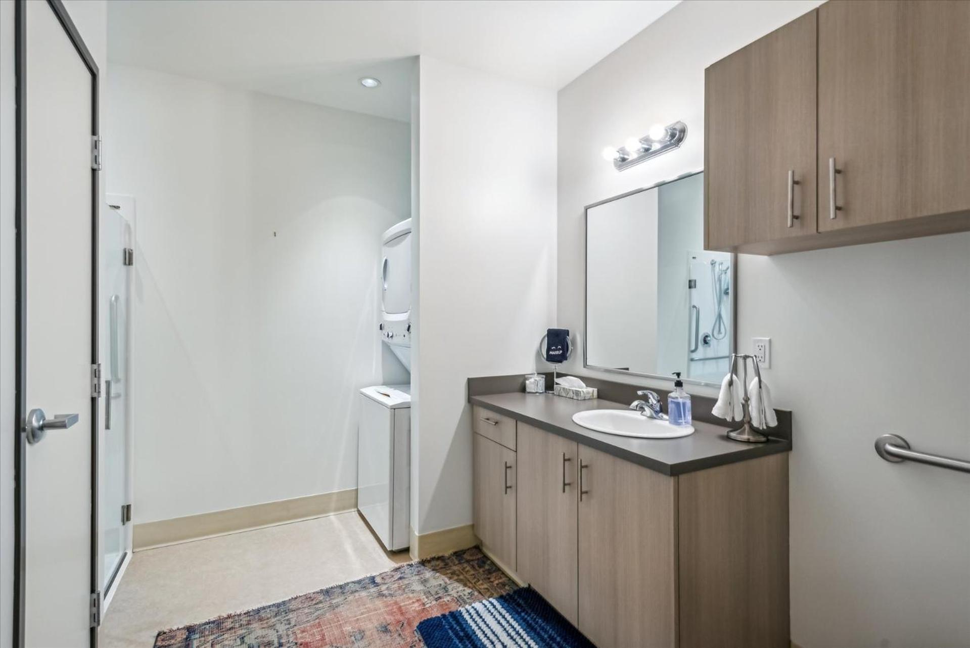 VioletSuitesPDX Boutique Hotel photo 41